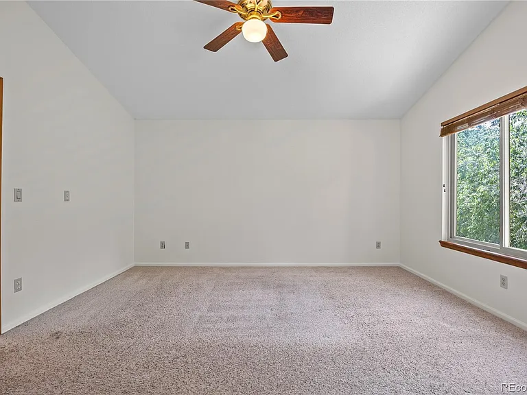 8725 Meadowlark Cir — Photo 14