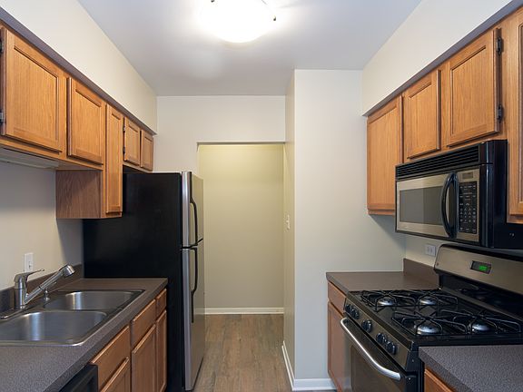 2nd image of 18320 Cherry Creek Dr APT 8