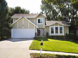 219 S 150th Cir, Omaha, NE 68154