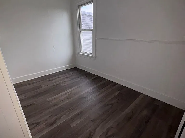 638 N Franklin St — Photo 15