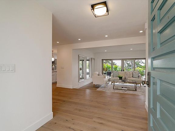 4th image of 3564 Vista Del Valle