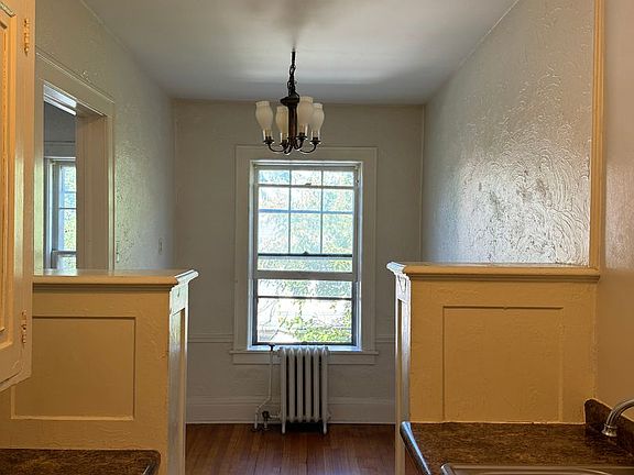 5th image of 2212 Girard Ave S APT 306