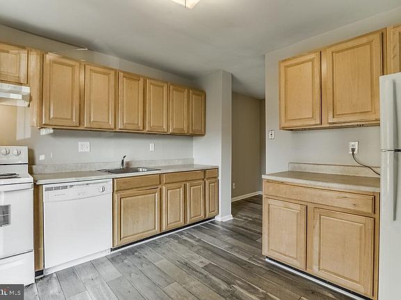 5th image of 7301 Larrup Ct
