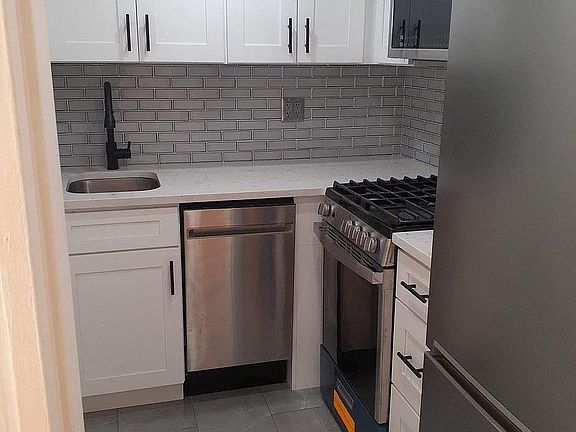 3rd image of 520 E 81st St APT 10K