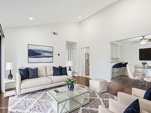 3rd image of 5688 Makati Cir APT H