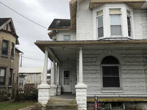 2nd image of 364 W Penn Ave