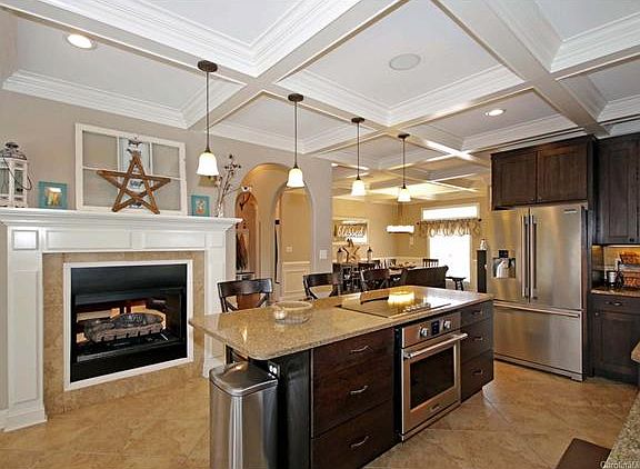 5th image of 226 Maple Creek Dr