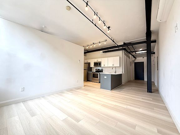 3rd image of 105 William St #207