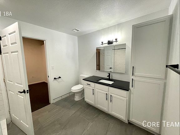 4th image of 204 W 5th St #213