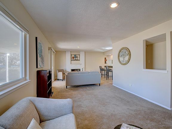 4th image of 8429 Yeager Dr NE