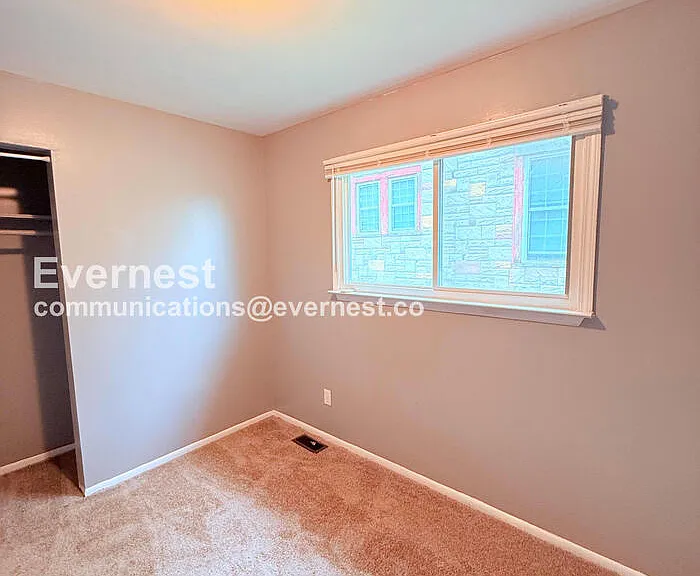 12121 Montrose St — Photo 16
