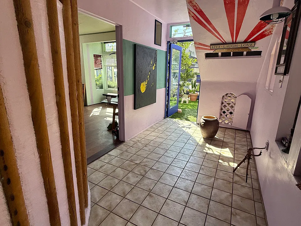 3002 Pacific Ave #2