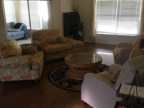5th image of 678 Sweetwater Way E