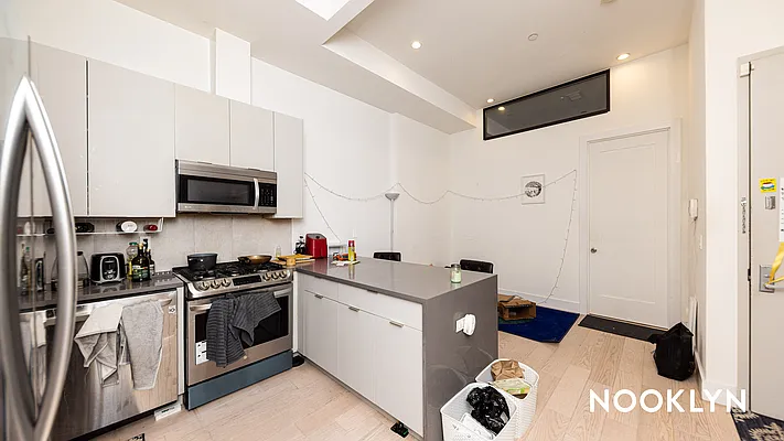 Rented by Nooklyn NYC LLC | media 3