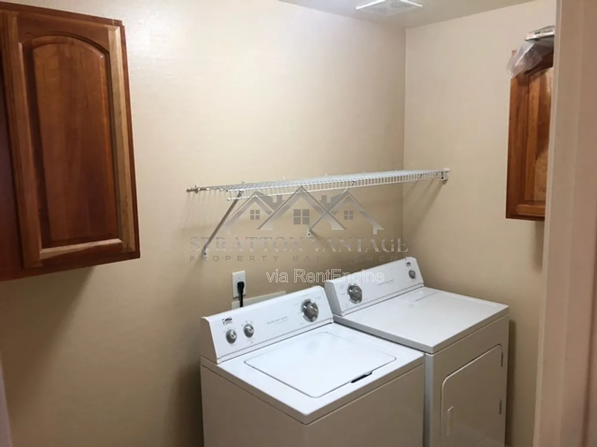 Building Photo - 11429 W Austin Thomas Dr