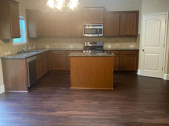 2nd image of 285 Mulberry Dr