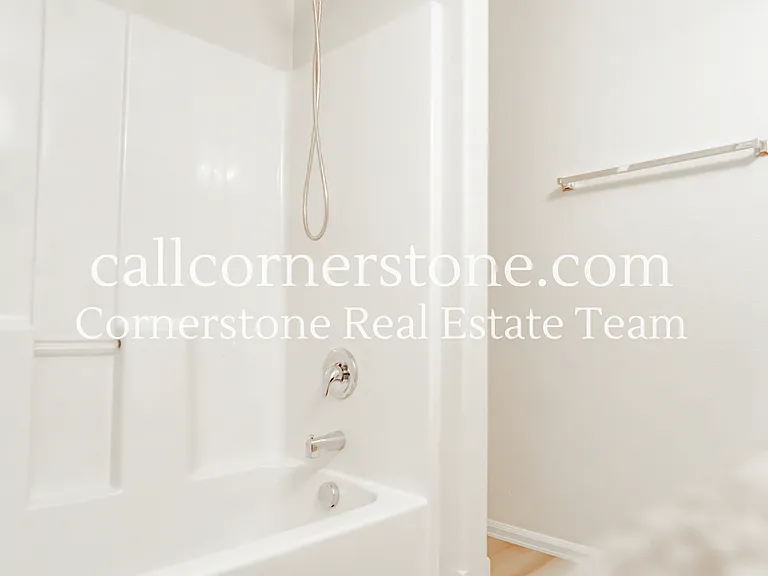 2138 Phillips Aly — Photo 17