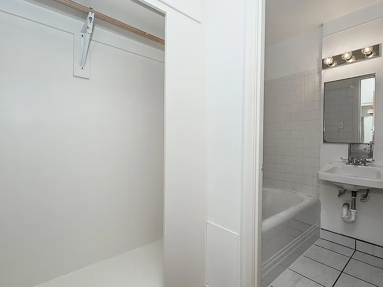 The Zell — Photo 11