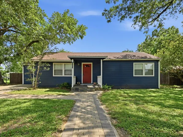 1127 Parr St, Luling, TX 78648