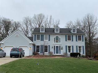 32725 Aspen Glen Dr, Solon, OH 44139
