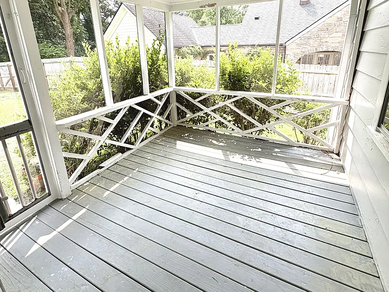 2807 Ashland St — Photo 24