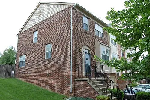 1816 Barrington Ct