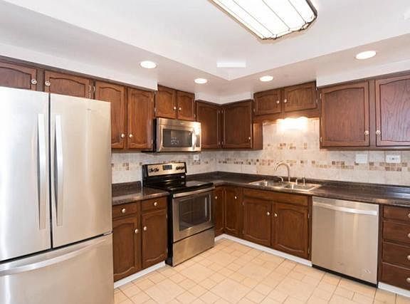 2nd image of 450 Plum Creek Dr APT 407