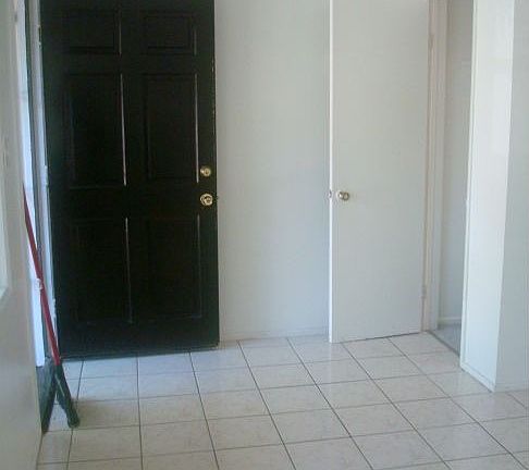 3rd image of 23505 Maribel Ave