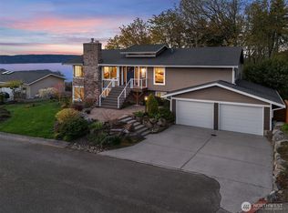 9219 60th Avenue W, Mukilteo, WA