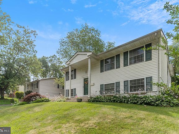 4th image of 4203 Hemingway Dr