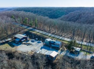 19312 State Highway M, Cassville, MO 65625