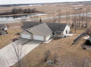 214 Prairie Ct, Fergus Falls, MN 56537