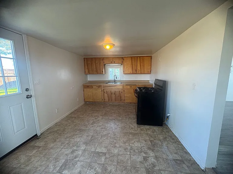 4633 Arboga Rd — Photo 9