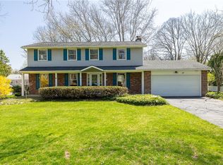 54 Country Corner Ln, Fairport, NY 14450