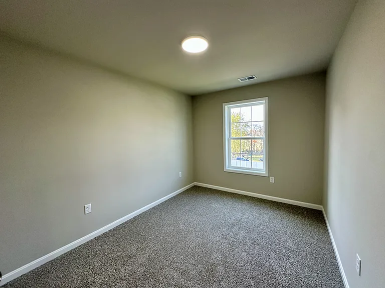 226 Rojan Rd — Photo 19