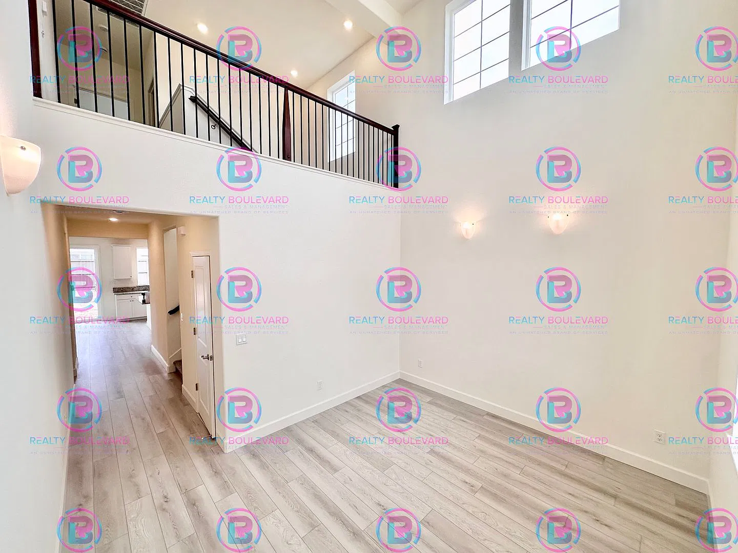 Modern Elegance: Stunning Brand New 4-Bedroom Home with Chef's Kitchen & 2 Living rooms — Photo 3