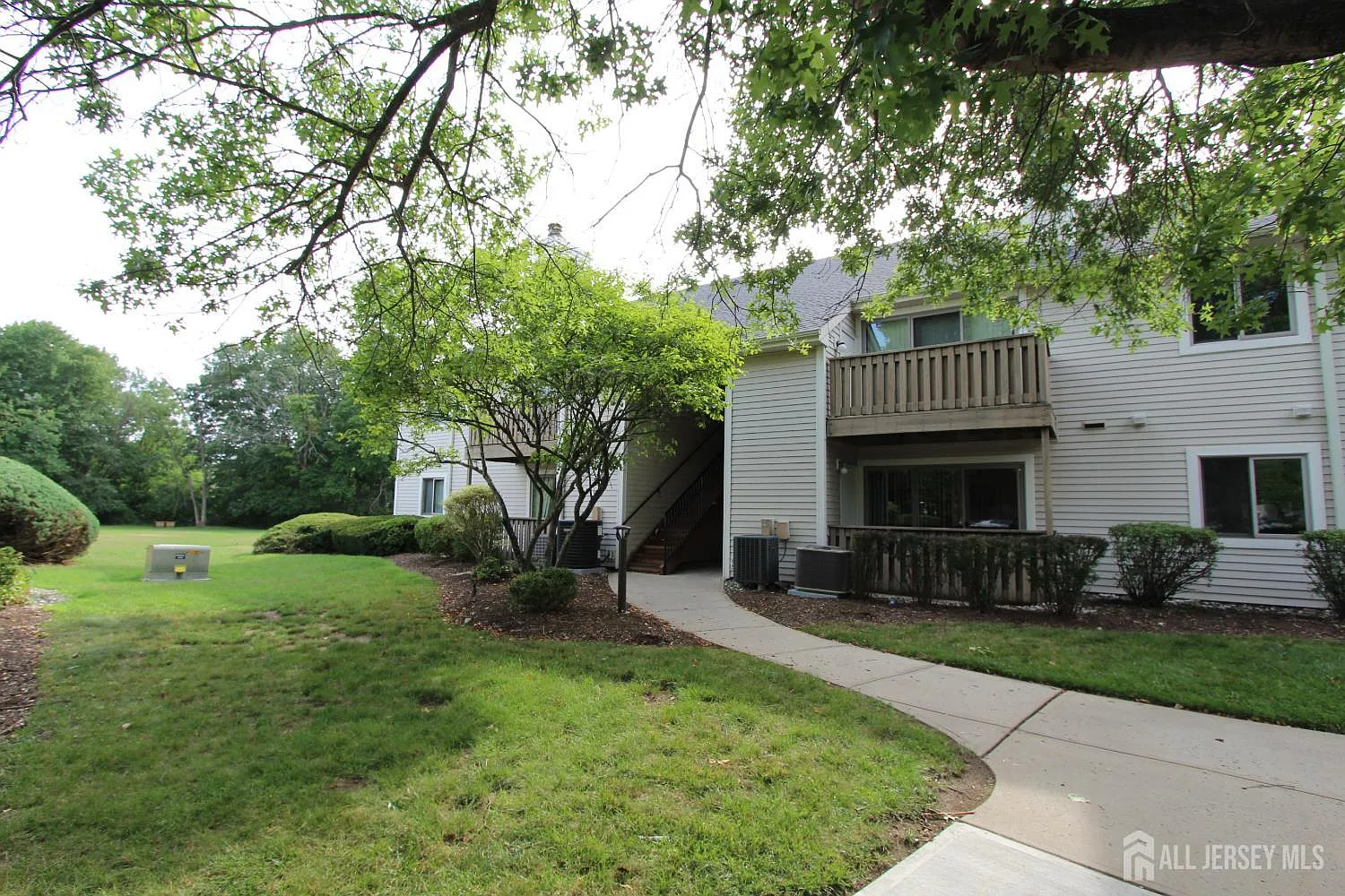 1 bed, 1.0 bath, 620 sqft, $1,750 — Photo 2