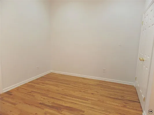 Rented by DSA Realty | media 32