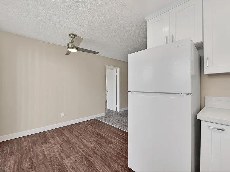Prado Apartments — Photo 40