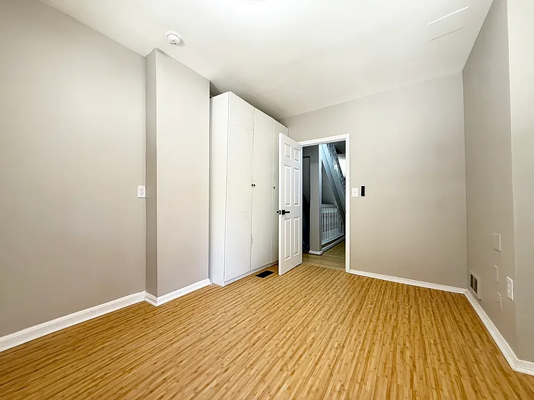 1004 Girard St NW — Photo 30
