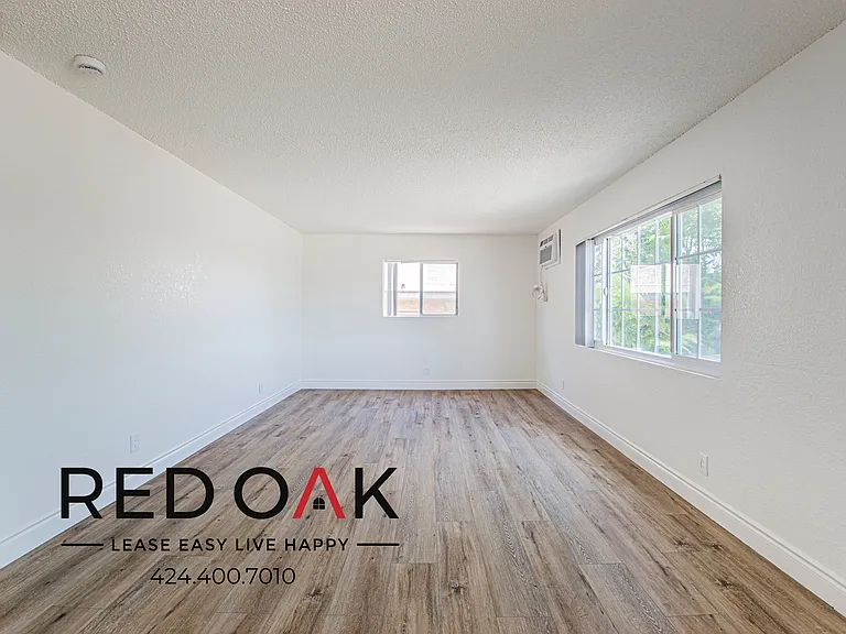 9260 Palm St #15 — Photo 5