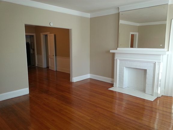2nd image of 3871 Farnam St APT 5