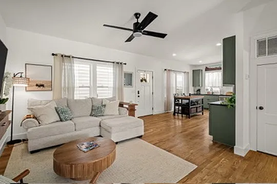 2409 Branch St #B — Photo 4