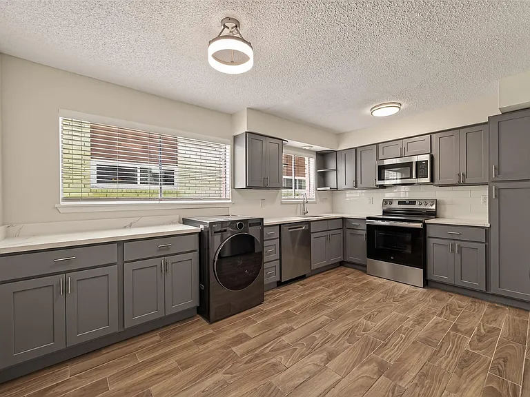 7714 Renwick Dr #M68 — Photo 8