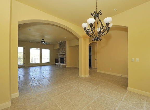 4th image of 22000 Briarcliff Dr