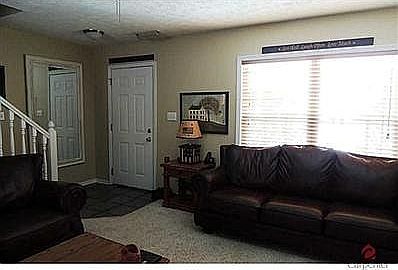 3rd image of 6930 Smithfield Blvd