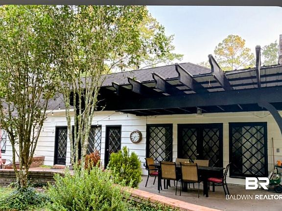 2nd image of 607 Edgewood Dr