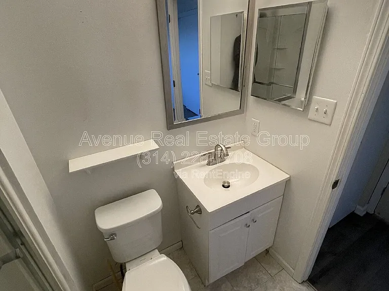 1231 Creve Coeur Crossing Ln #I — Photo 12