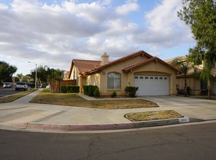 502 Granite View Dr, Perris, CA 92571