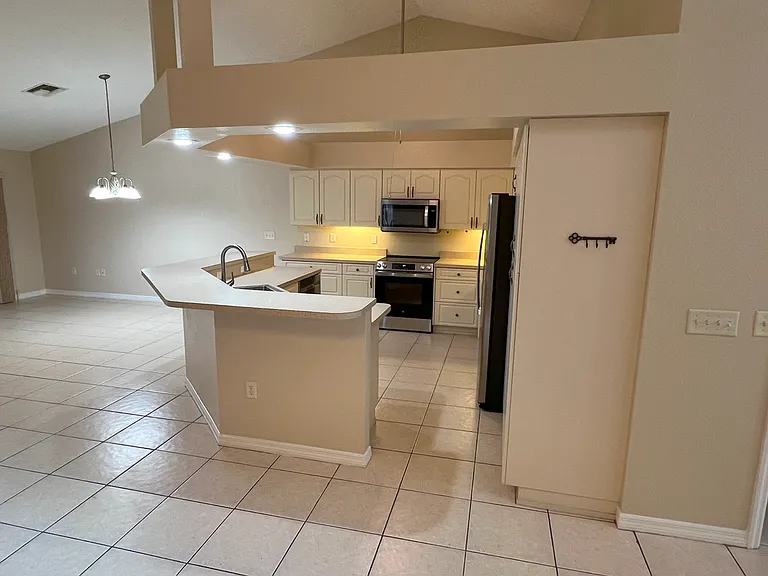 4818 Calatrava Ave — Photo 14